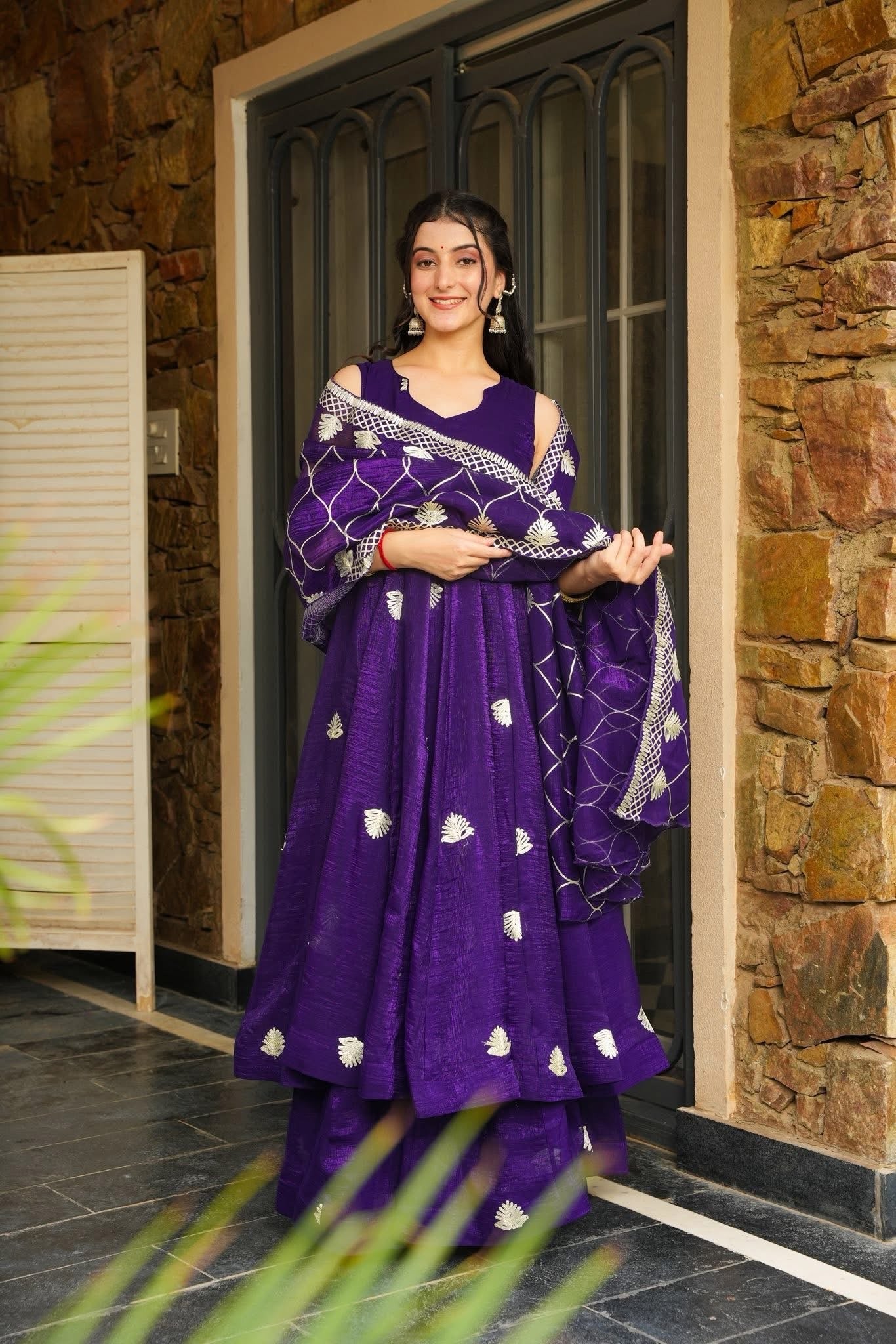 Purvaani Suit Set