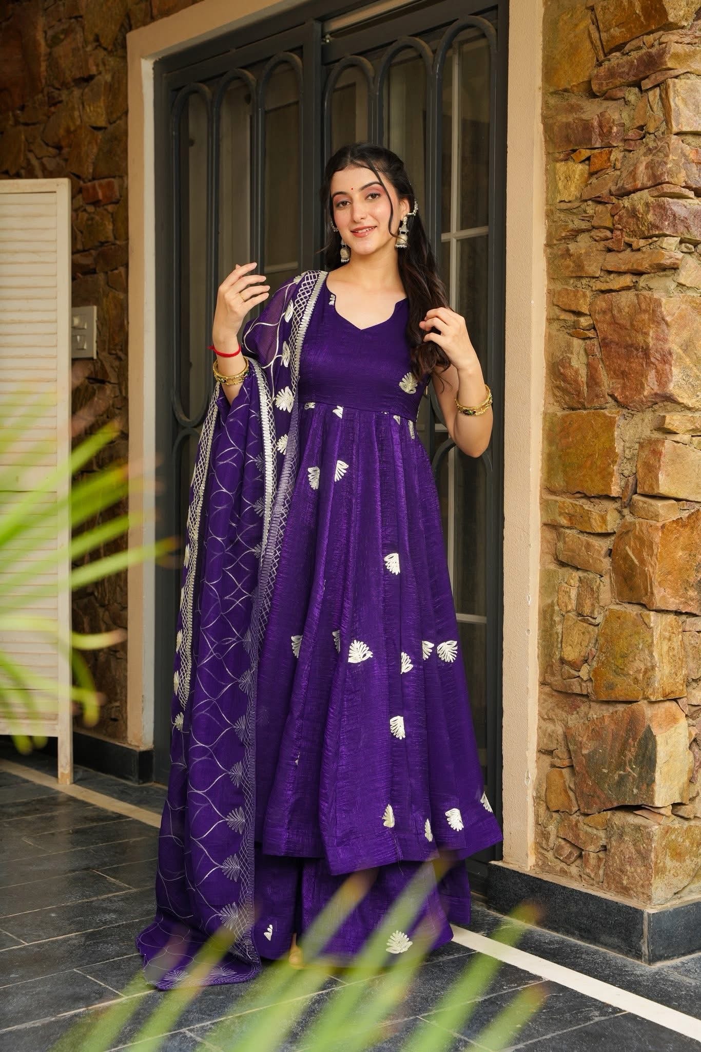 Purvaani Suit Set
