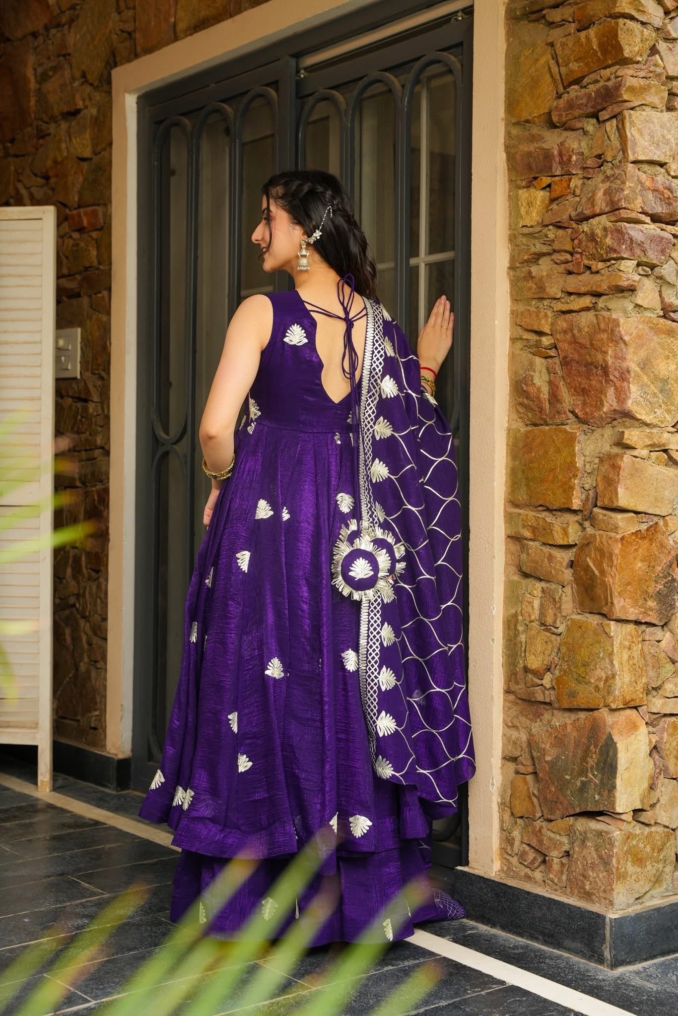 Purvaani Suit Set