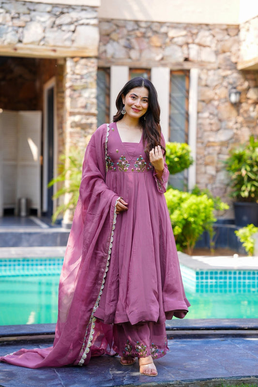 Gulaabi Chowk Kurta Set