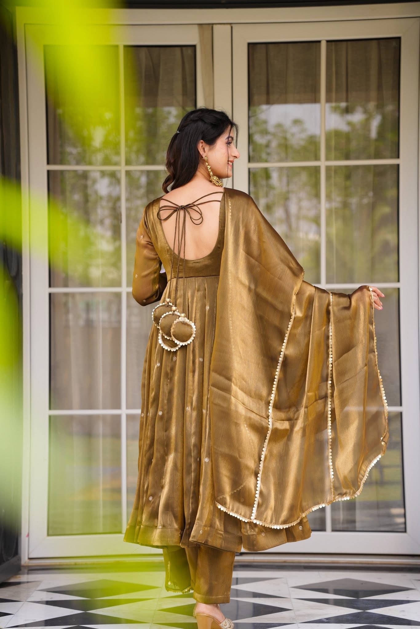 Kanak Elegant Suit Set