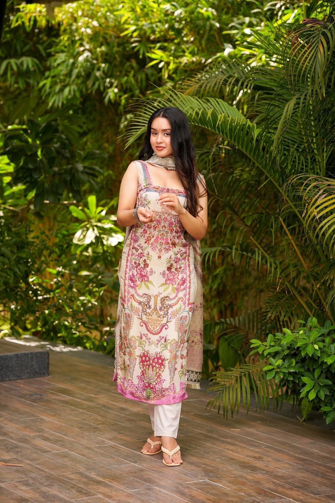 Taarini Cosmos Kurta Set